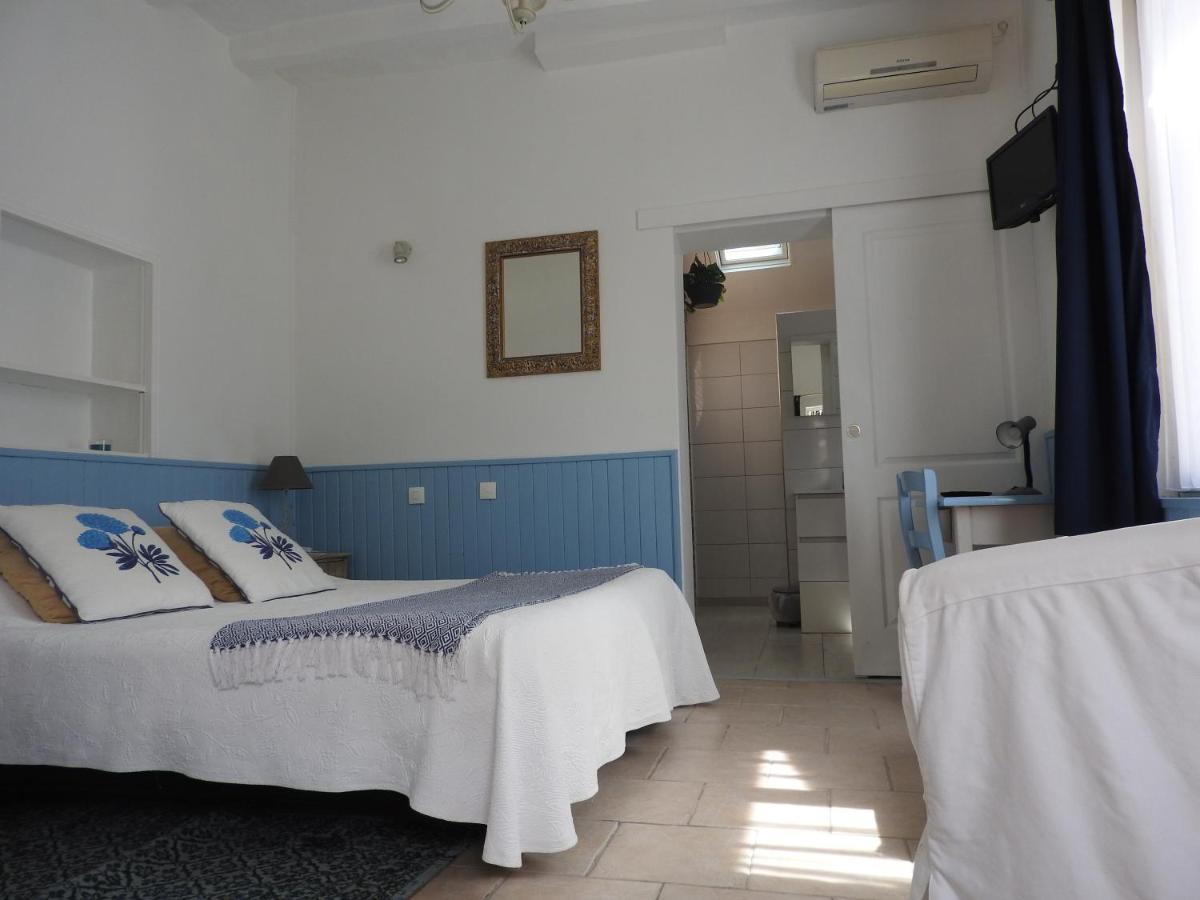 Bed and Breakfast Le Moulin De Saussaye Crouzilles Exterior foto
