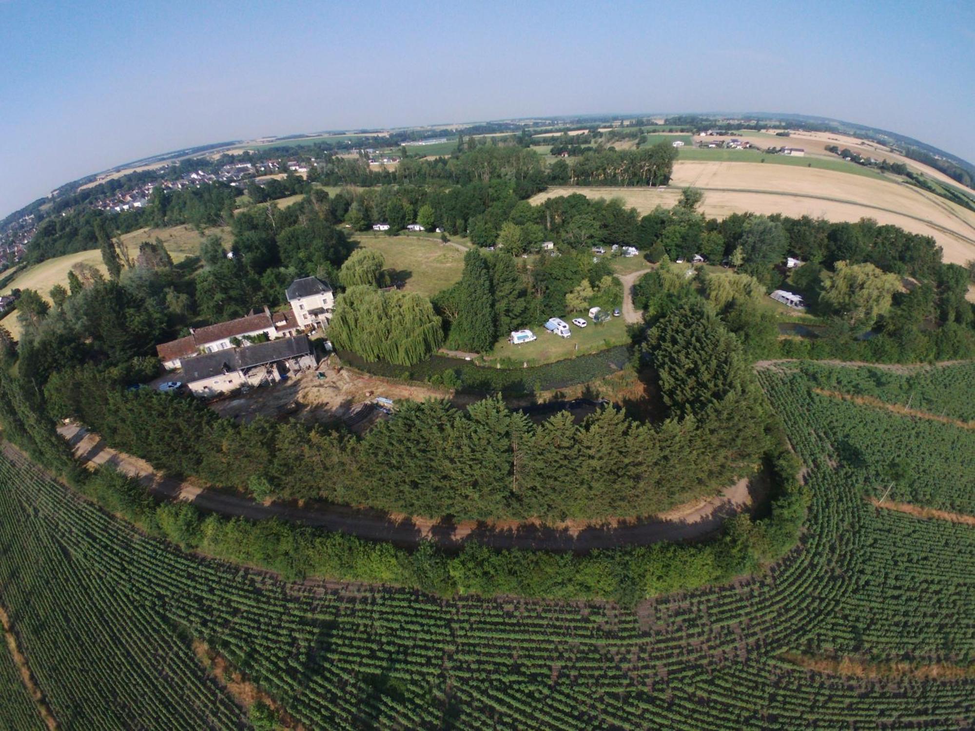 Bed and Breakfast Le Moulin De Saussaye Crouzilles Exterior foto