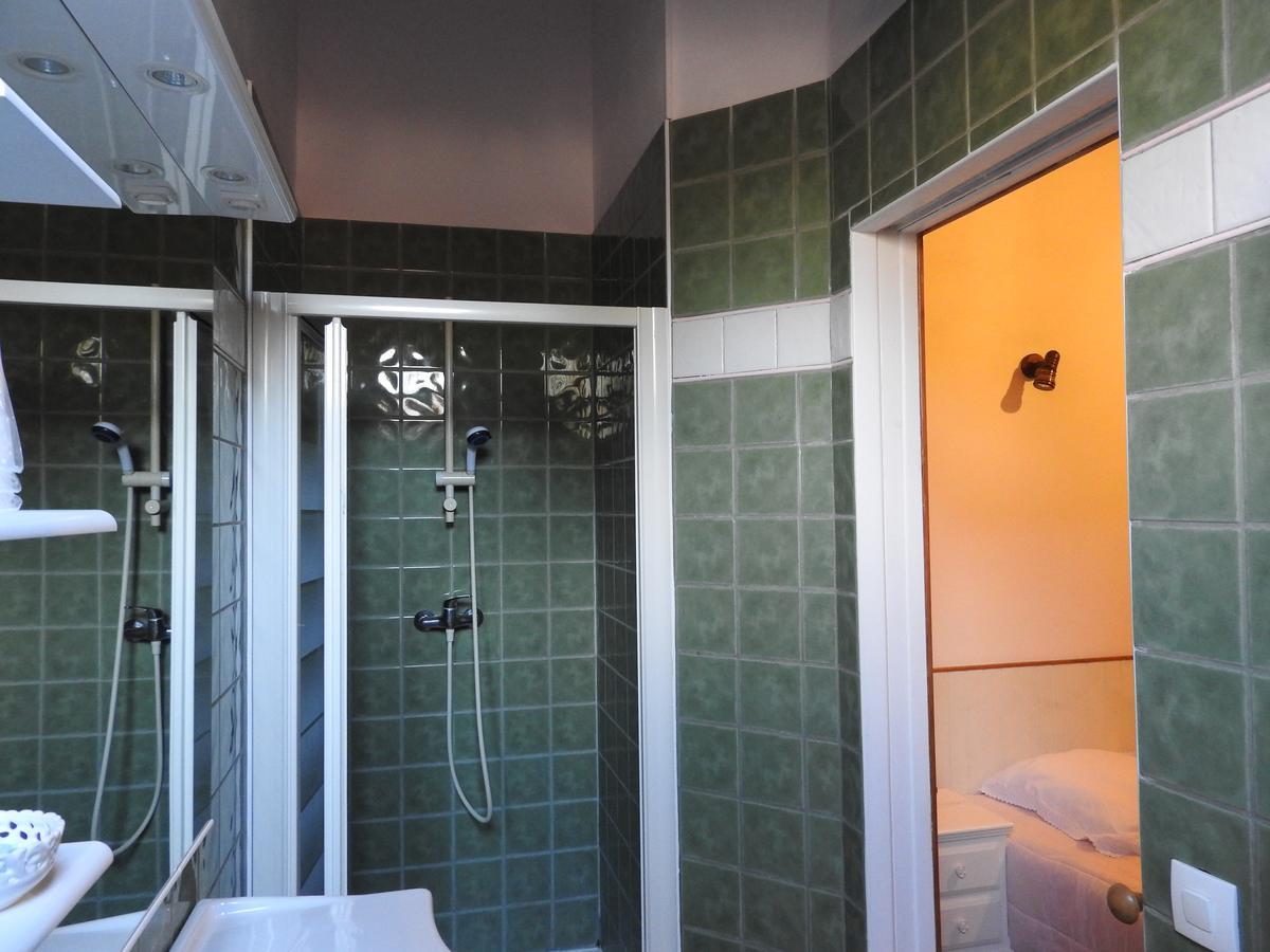 Bed and Breakfast Le Moulin De Saussaye Crouzilles Exterior foto